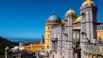 Sintra, Cascais & Estoril Small-Group Full-Day Tour