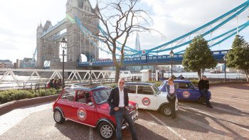 Private Classic Mini Cooper Sightseeing Tour