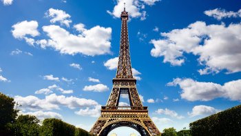 Paris Day Trip via Eurostar with Open-Top Bus Tour