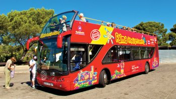 Hop-on-Hop-off-Bustour durch Palma de Mallorca