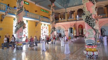 Private Tour zum Cao Dai-Tempel und den Tunneln von Cu Chi