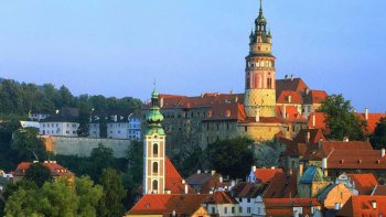 Ceský Krumlov & Ceské Budejovice Tour with Lunch