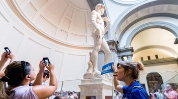 Full-Day Combo Saver - Walking Tour with Accademia, Uffizi & Duomo
