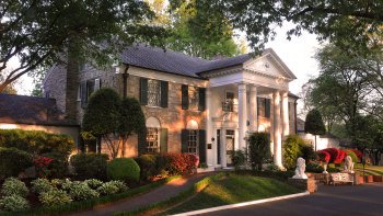 VIP Graceland® Tour with Front-of-the-Line Entry & Exclusive Exhibit Access