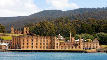 Grand Port Arthur Walking Tour with Cruise from Hobart