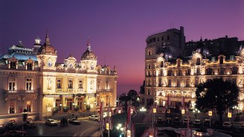 Visite nocturne de Monaco en petit groupe avec dîner