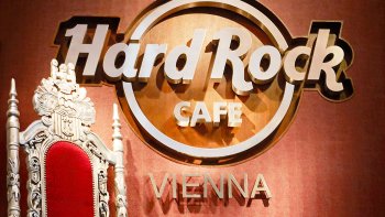 Hard Rock Cafe Dining with Priority Seating