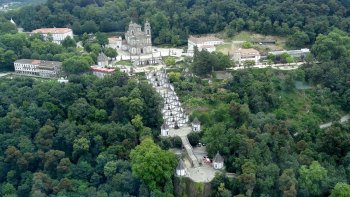 Full-Day Tour to the Northern Villages: Braga & Guimaraes from Porto