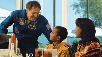 Faça uma refeição com um astronauta com entrada sem fila