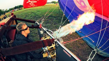 Hot Air Balloon with Champagne Breakfast