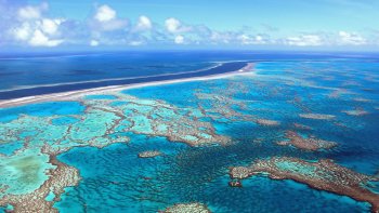 Whitsundays & Great Barrier Reef Scenic Flight