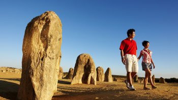Pinnacles Desert & New Norcia Full-Day Tour