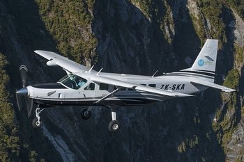 Milford Sound Fly-Nature Cruise-Fly Half Day Tour