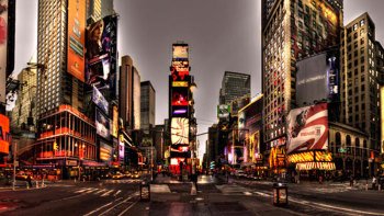Big Apple in Lights: Evening NYC Bus Tour