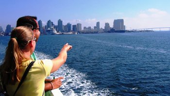 Hops on the Harbor Dinner Cruise with Beer Tastings