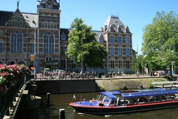 Rijksmuseum Ticket & City Canal Cruise
