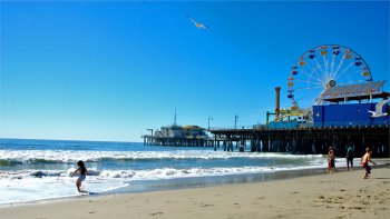 Los Angeles, Hollywood, Film Stars Homes & Beach Tour from Anaheim