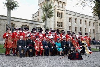 Early Access Tower of London & Tower Bridge Walking Tour