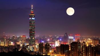 Taipei Night Tour with Dinner at Din Tai Fung Restaurant