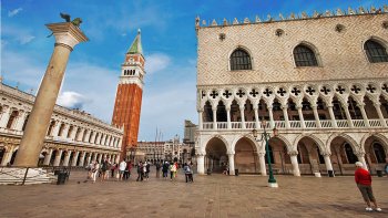 Walking Tour & Doge's Palace with Skip-the-Line Admission