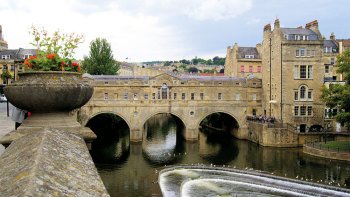 Stonehenge & Bath Full-Day Tour