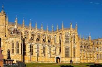 Windsor Castle, Stonehenge & Oxford Day Tour with Admission