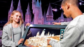 Warner Bros.- Studio Tour London – Tagesausflug „The Making of Harry Potter...
