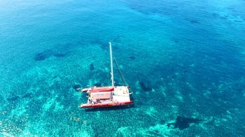 Santorini Red Day Cruise