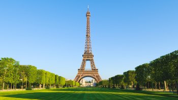 Small-Group City Tour with Eiffel Tower Visit & Seine Lunch Cruise