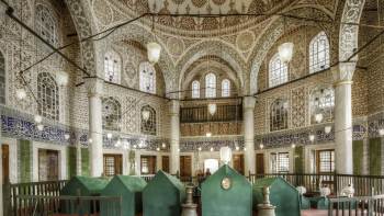 Ottoman Relics Tour to Topkapi Palace & Sultan Tombs