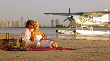 Romantic Picnic & Seaplane Flight Experience