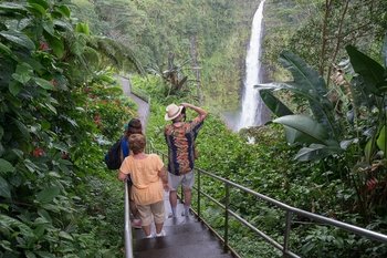 Big Island in a Day: Volcanoes, Waterfalls, Small Group Tour