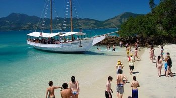 Guided Sightseeing Cruise to Angra dos Reis