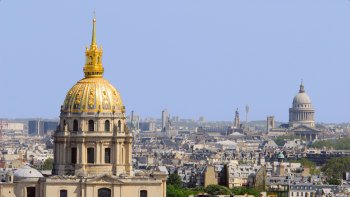 Full-Day Paris Tour via Eurostar with Seine River Cruise & Eiffel Tower