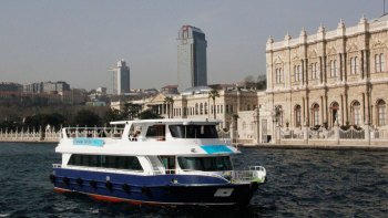 Bosphorus Cruise, Dolmabahce Palace & Asian Side Full-Day Tour