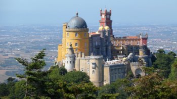 Small-Group Day Trip to Sintra, Cascais & Estoril