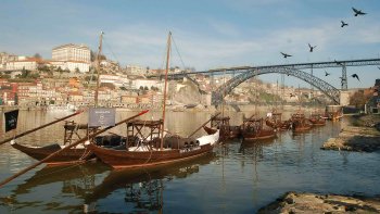 Private Tour of UNESCO-listed Porto with Port Wine Tasting