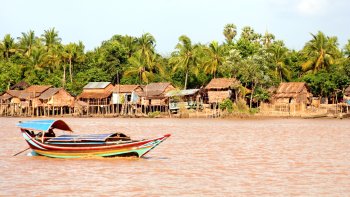 Private Full-Day Tour to Twante