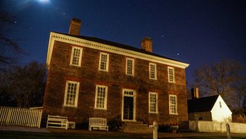 Guided Colonial Ghosts Tour
