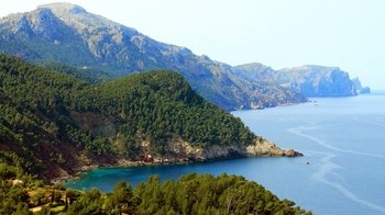 Small-Group Hiking Tour with Delicious Picnic
