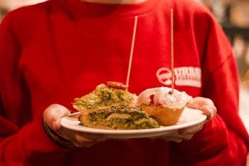 Small-Group Tapas Night Tour with Food & Drink Tastings