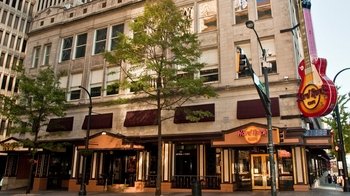Dining at Hard Rock Cafe Atlanta with Priority Seating