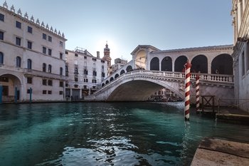 Combo Tour: Walking Tour of Venice & Gondola Ride