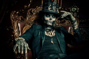4-in-1 Ghosts, Vampires, Witches & Voodoo Walking Tour