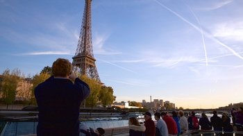 Paris in a Day: Montmartre, Notre-Dame, Louvre, Eiffel Tower & River Seine