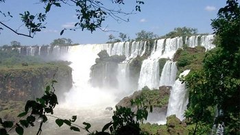 Private Day Trip to Iguazu Falls from Buenos Aires with Flights