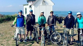 Guided Downtown-to-Discovery Park Electric Bicycle Tour