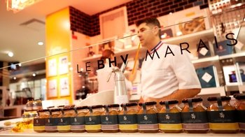 Good Deal Shopping Experience at LE BHV MARAIS