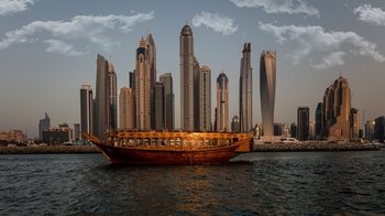 Dubai Marina Cruise with Buffet Dinner