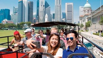 HiPPO Spin–The Singapore Story Bus Tour